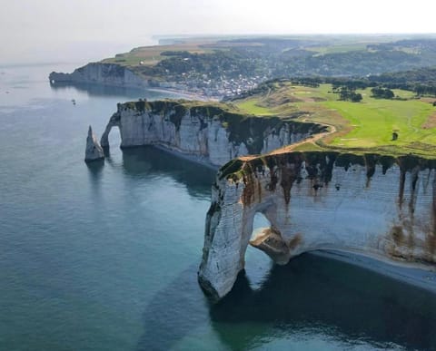 Nearby landmark, Day, Natural landscape, Landmark view, Sea view