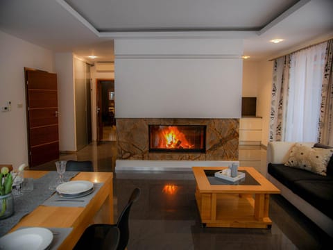 Seating area, flat iron