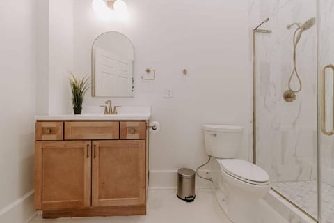 East Main Lofts - Minimalist 302 Apartment in Indiana