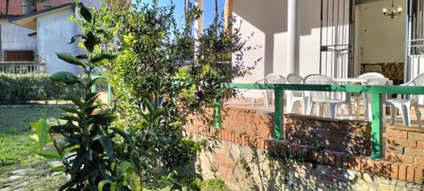 Property building, Patio, Garden