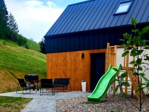Property building, Spring, Natural landscape, Children play ground, Garden, Evening entertainment, Garden view