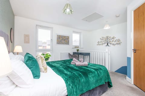 Bed, Bedroom, wardrobe