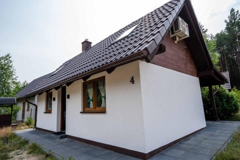 Osada nad Zbrzycą 3 domki Swornegacie House in Pomeranian Voivodeship