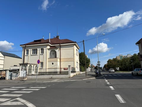 Property building, Neighbourhood, View (from property/room), City view, Street view