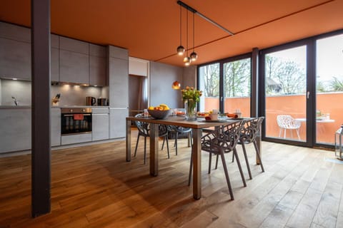 Living room, Dining area, kitchen
