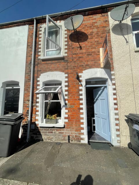 Property building, Day