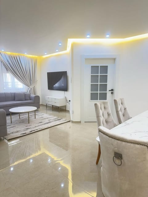 TV and multimedia, Living room, Photo of the whole room, Seating area