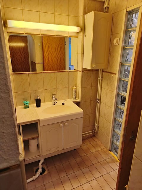 Suuri huoneisto isommalle ryhmälle / Large apartment for bigger group Apartment in Finland