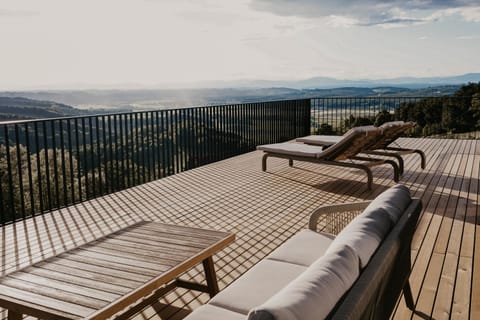 View (from property/room), Balcony/Terrace