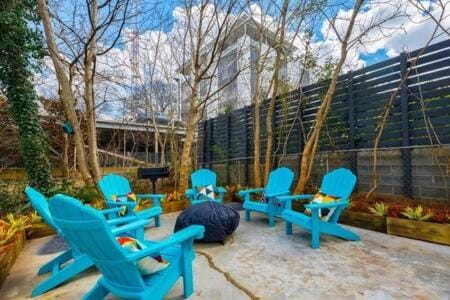 Pet Friendly Bungalow Steps to Inman Park House in Poncey-Highland