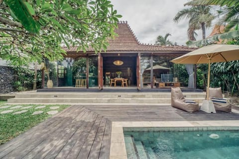 Property building, Spring, Day, Garden, Garden view, Pool view, Swimming pool
