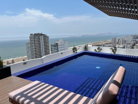 Day, Natural landscape, View (from property/room), Pool view, Sea view, Swimming pool, Swimming pool, sunbed