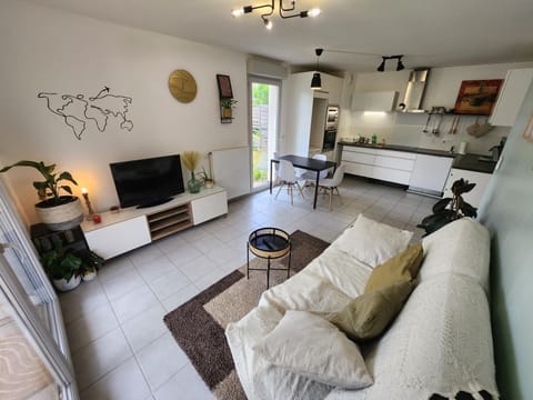 Living room, Seating area