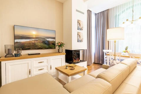 Living room, Photo of the whole room, Seating area