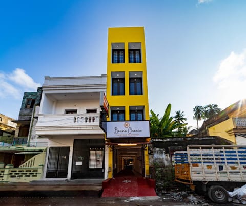 Property building, Day