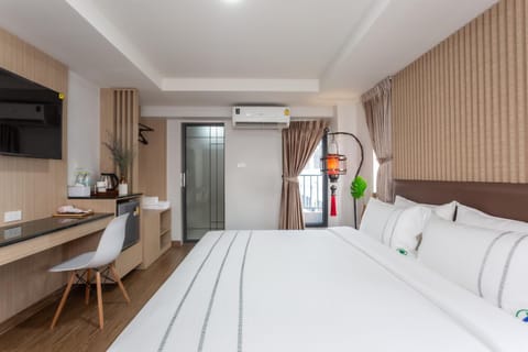 Bed, Bedroom, air conditioner