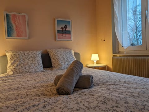 Bed, Bedroom