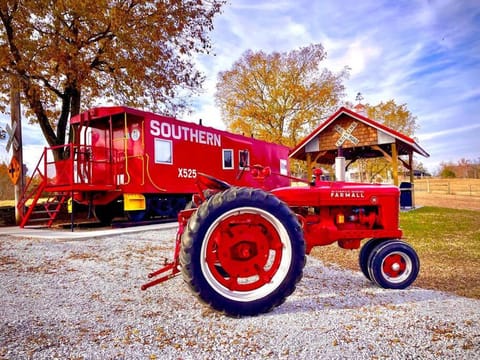 Bourbon Trail: Caboose on the Farm House in Lawrenceburg