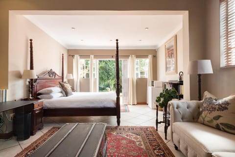Bed, Seating area, Bedroom