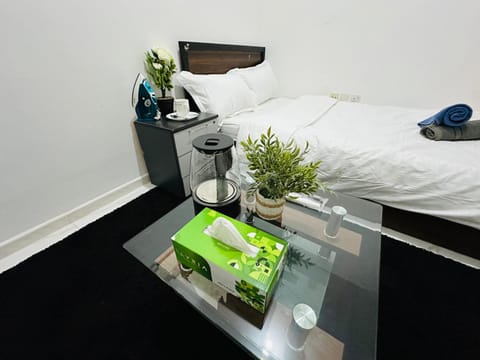 MBZ - Pleasant Tidy Room Hostel in Abu Dhabi