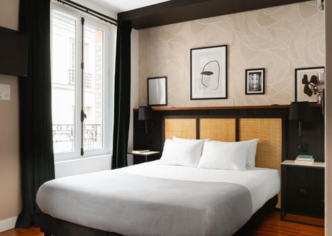 Bed, Bedroom