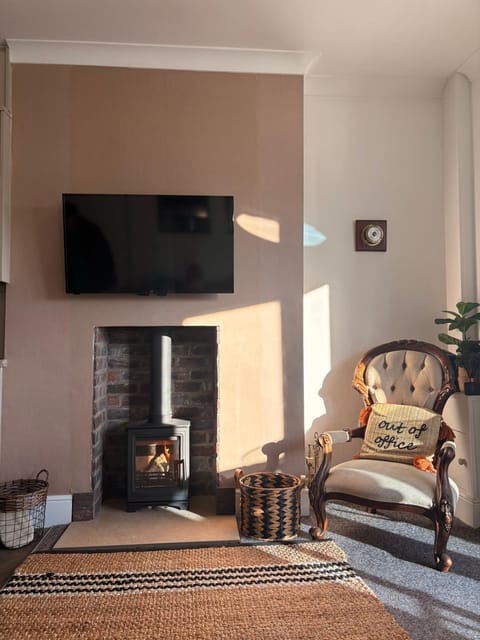 Sea view Apartment Sandy Toes and Salty Kisses Sleeps upto 4 Apartment in Cleethorpes