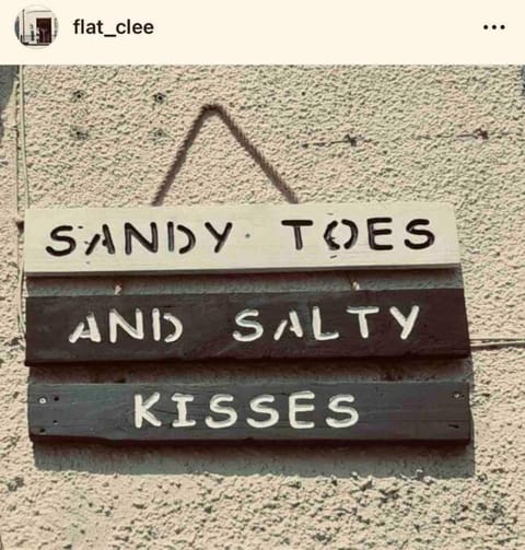 Sea view Apartment Sandy Toes and Salty Kisses Sleeps upto 4 Apartment in Cleethorpes