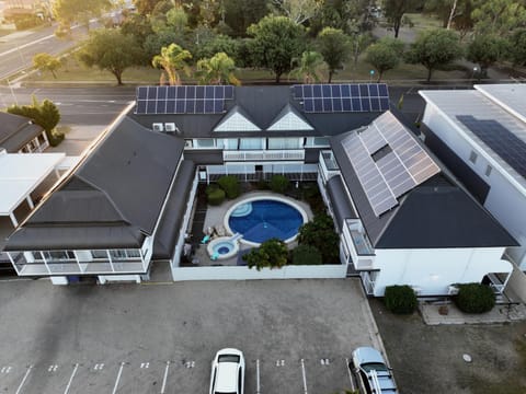 Property building, Day, Neighbourhood, Bird's eye view, Pool view, Street view, Swimming pool, Parking