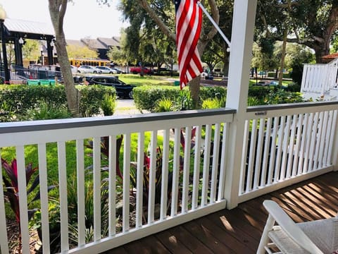 Downtown Dunedin! 2 bedroom 2 bath NO KIDS, NO PETS Apartment in Dunedin