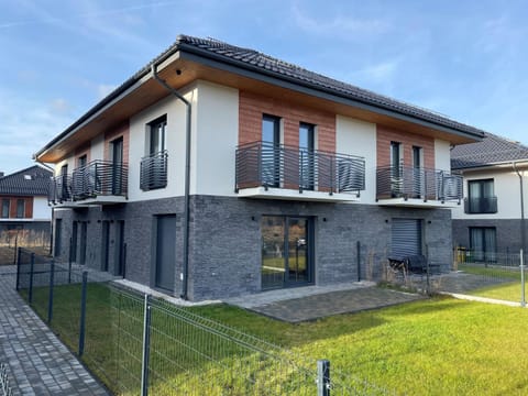 Property building, Spring, Day
