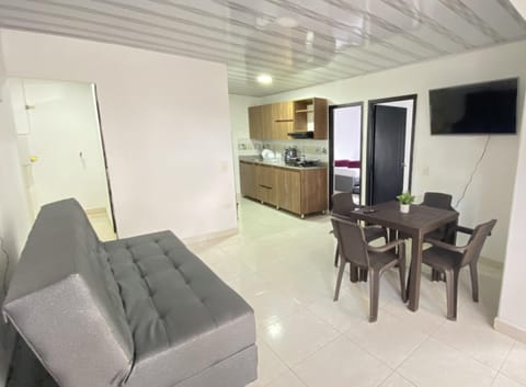 Communal lounge/ TV room, TV and multimedia, Kitchen or kitchenette, Living room, Seating area, Dining area