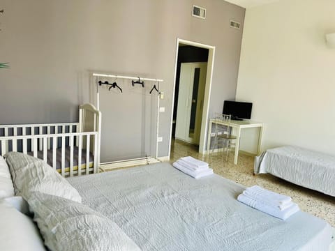 TV and multimedia, Photo of the whole room