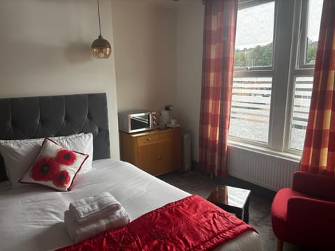 KAYUMBA Properties LTD Bed and Breakfast in Leeds