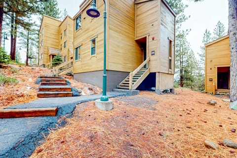 Northstar Nirvana Apartment in Northstar Drive