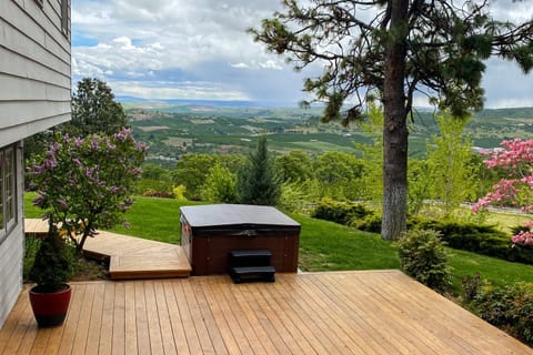 Cherry Heights House in Washington