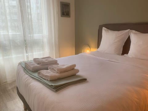 Bed, Photo of the whole room