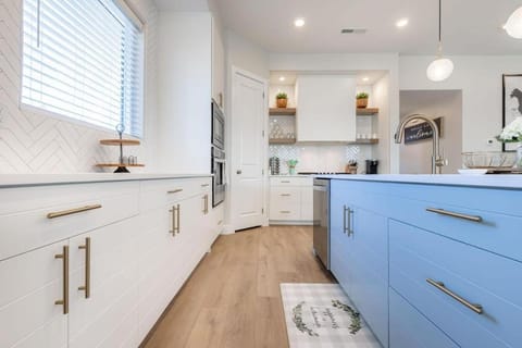 Suite Spot Getaway Private Pool Game Room House in Washington