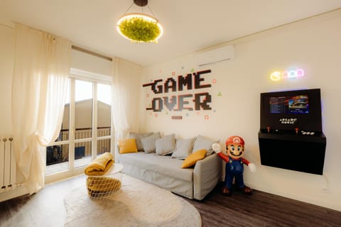 Communal lounge/ TV room, Game Room, TV and multimedia, Living room, Seating area