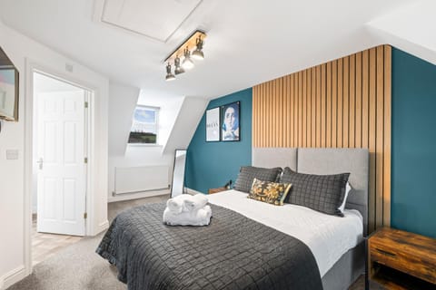Bed, Bedroom