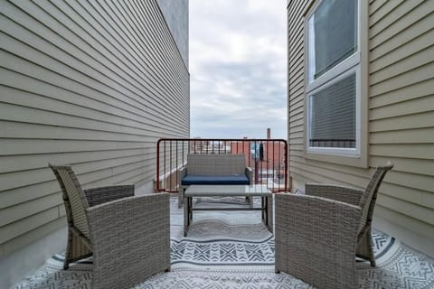 Patio, View (from property/room), Balcony/Terrace, Seating area