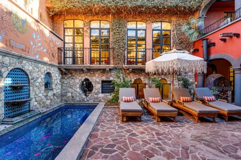 Pool view, Swimming pool, Inner courtyard view, sunbed