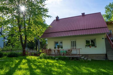 Property building, Spring, Day, Natural landscape, Garden, Garden view