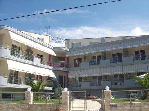 Mavridis Rooms Apartment in Nikiti