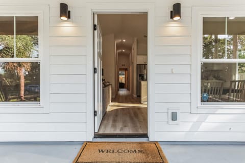 Facade/entrance, Day