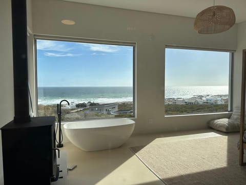 Bedroom, Bath