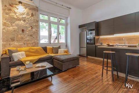 Kitchen or kitchenette, Living room, Seating area