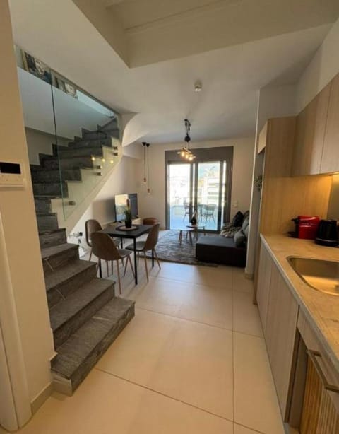 Luxury Maisonette with Shared Pool Apartment in Kallithea