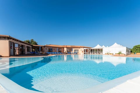 Property building, Swimming pool