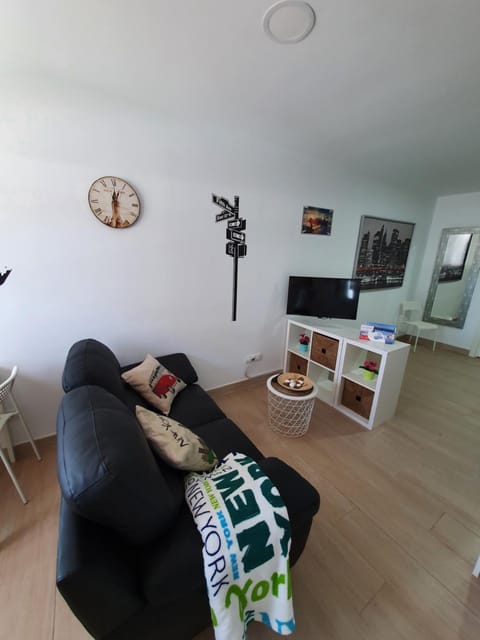 TV and multimedia, Living room, Dining area