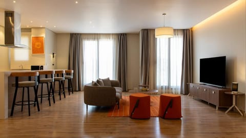 TV and multimedia, Living room, minibar
